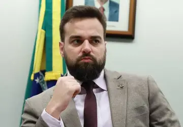 Após contrariar Paes, Caio Vianna perde mandato e presidência do PSD em Campos 